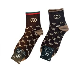 NWT 2 Pair Gucci Outlet Men's Socks with classic Gucci Stripes and Logo